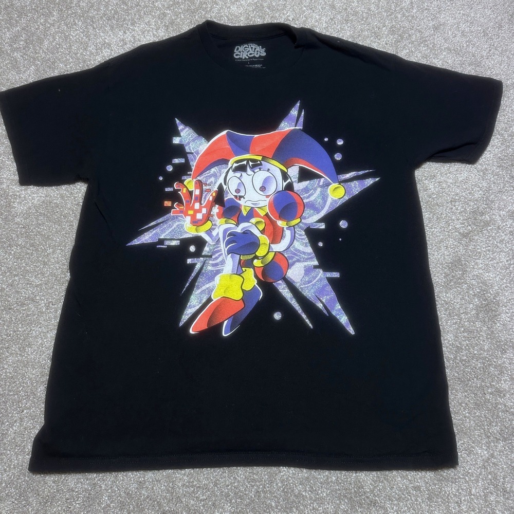 The Amazing Digital Circus Mens L Pomni Jester Graphic Tee Black Glitch Art